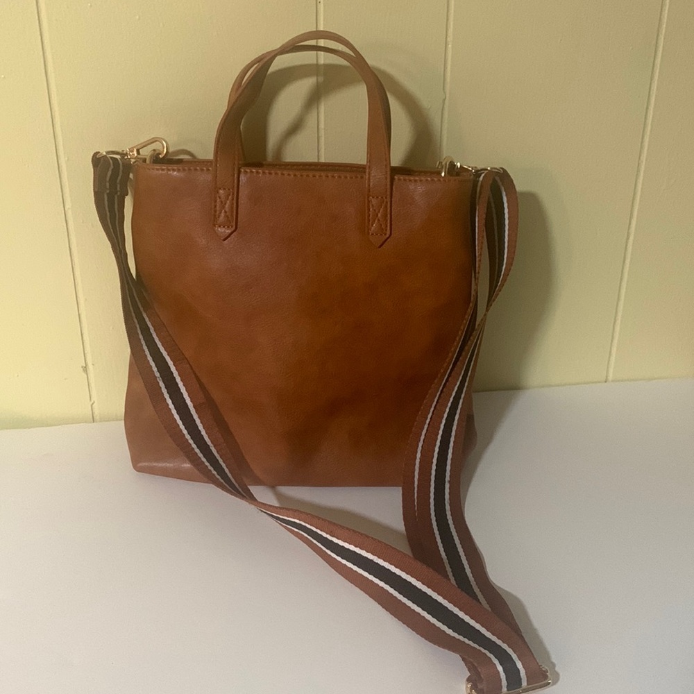 New with no tags crossbody bag